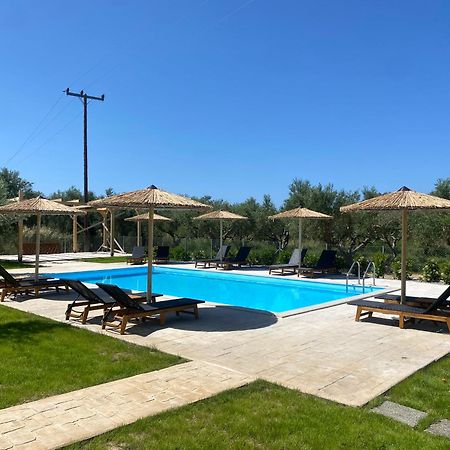 Three Charites Resort Gialova Eksteriør billede