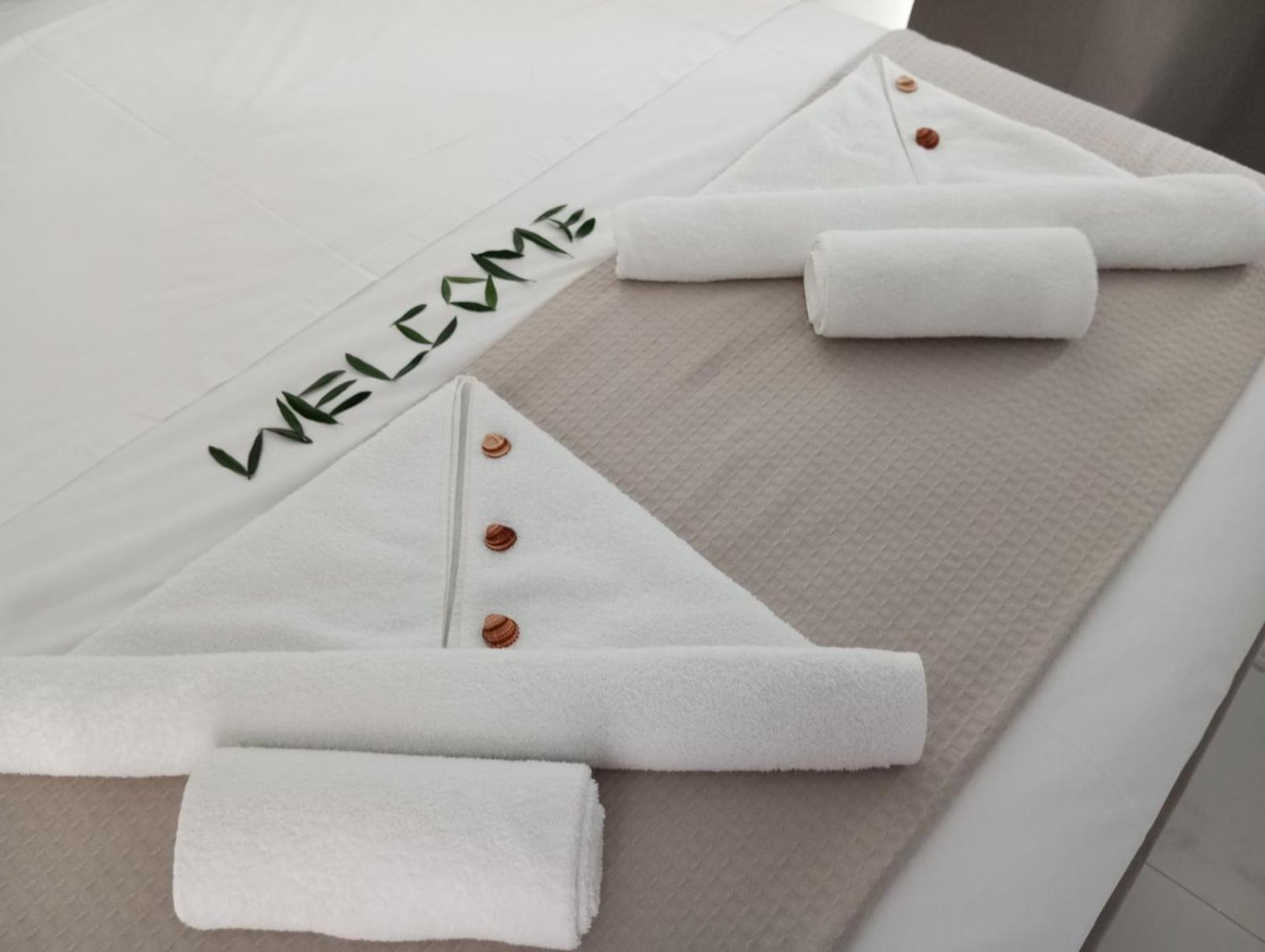 Three Charites Resort Gialova Eksteriør billede