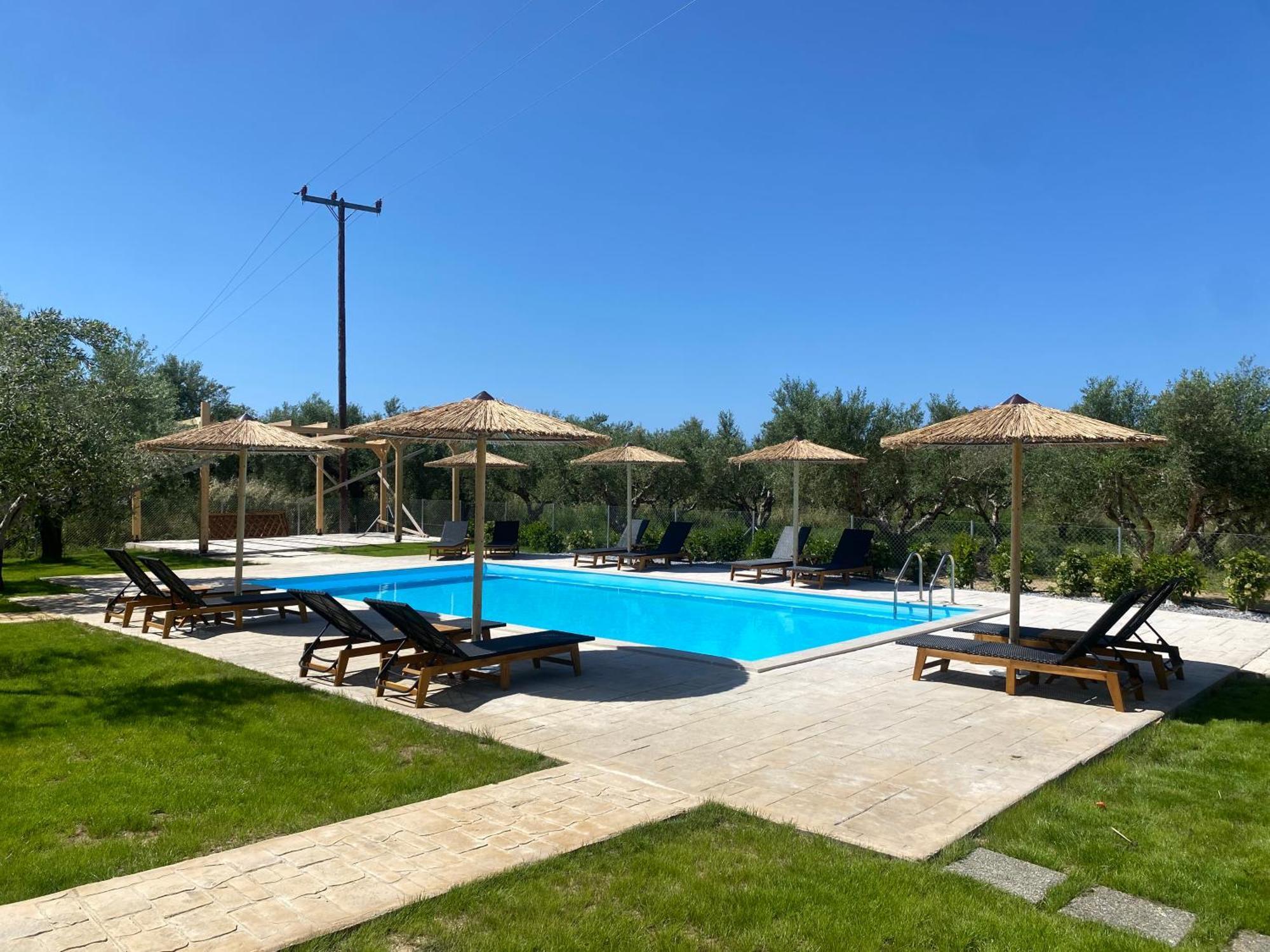 Three Charites Resort Gialova Eksteriør billede
